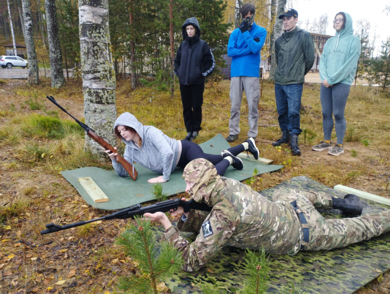 Студенты Педиатрического университета приняли участие в патриотических соревнованиях 13