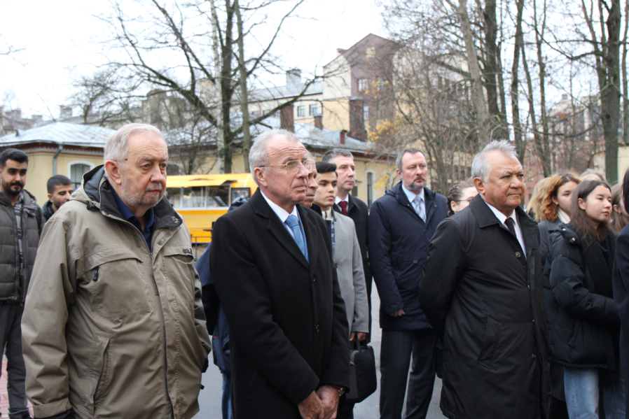 В Педиатрическом университете открыли мемориальную доску выдающемуся патофизиологу Нине Шутовой 1