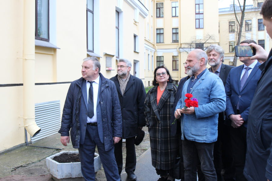 В Педиатрическом университете открыли мемориальную доску выдающемуся патофизиологу Нине Шутовой 5