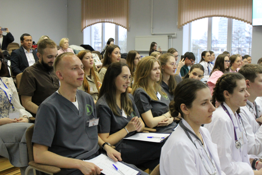 В Санкт-Петербурге дан старт юбилейной XX Всероссийской олимпиаде по педиатрии для студентов-медиков 10